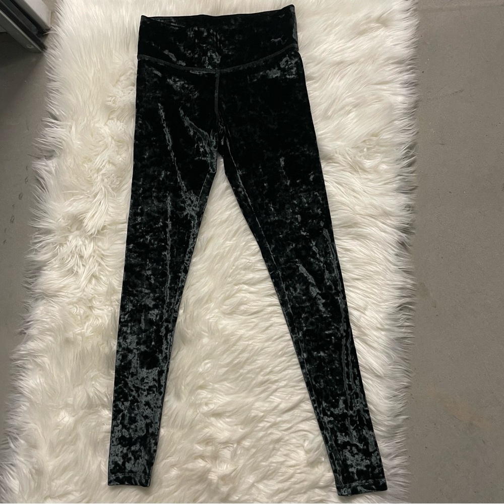 Victoria's Secret PINK Ultimate Green Crushed Velvet Yoga Leggings Size XS - Picture 3 of 7